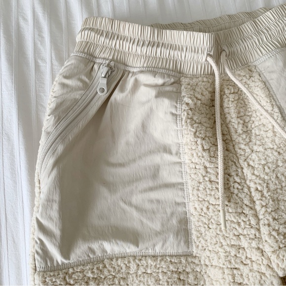 Aerie Cream Sherpa Women’s Jogger Pants XS Cozy Neutral Aesthetic - Picture 6 of 14